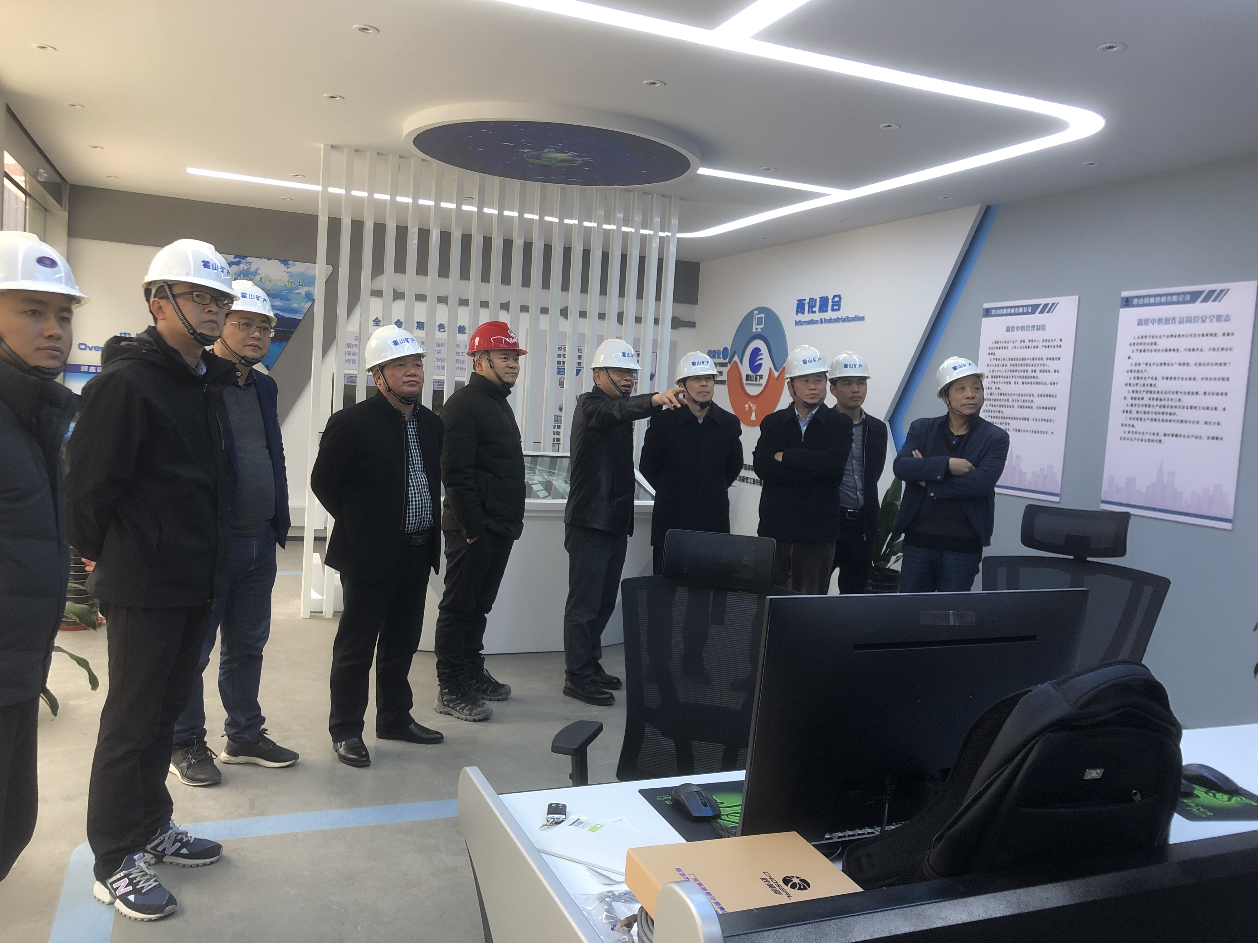 金寨縣科技經(jīng)信局考察國鑫建材機制砂項目