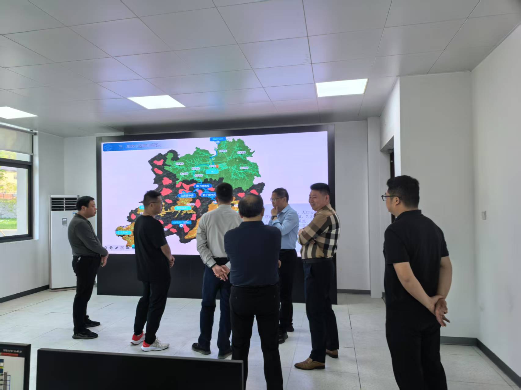 王翔調(diào)研城鄉(xiāng)供水一體化項目建設(shè)