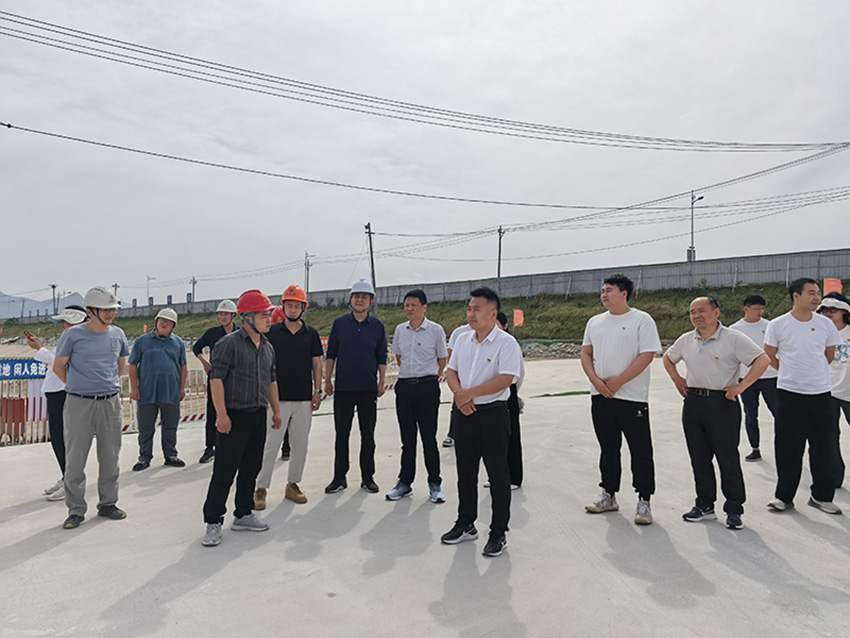 國(guó)投集團(tuán)機(jī)關(guān)黨支部組織開(kāi)展主題黨日活動(dòng)